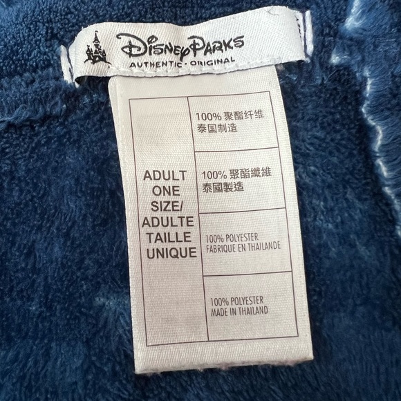 Disney World of Color Mickey Blanket.   44x60 - Picture 4 of 4